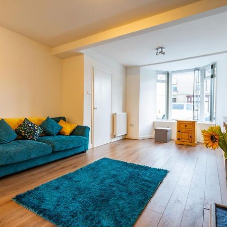 Newly-Renovated, Mid-Terrace Cottage In Porthmadog Zewnętrze zdjęcie