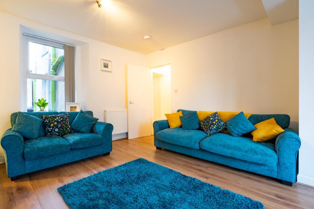 Newly-Renovated, Mid-Terrace Cottage In Porthmadog Zewnętrze zdjęcie