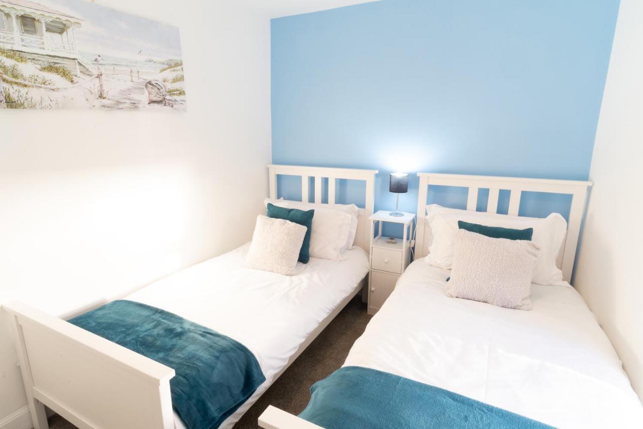 Newly-Renovated, Mid-Terrace Cottage In Porthmadog Zewnętrze zdjęcie